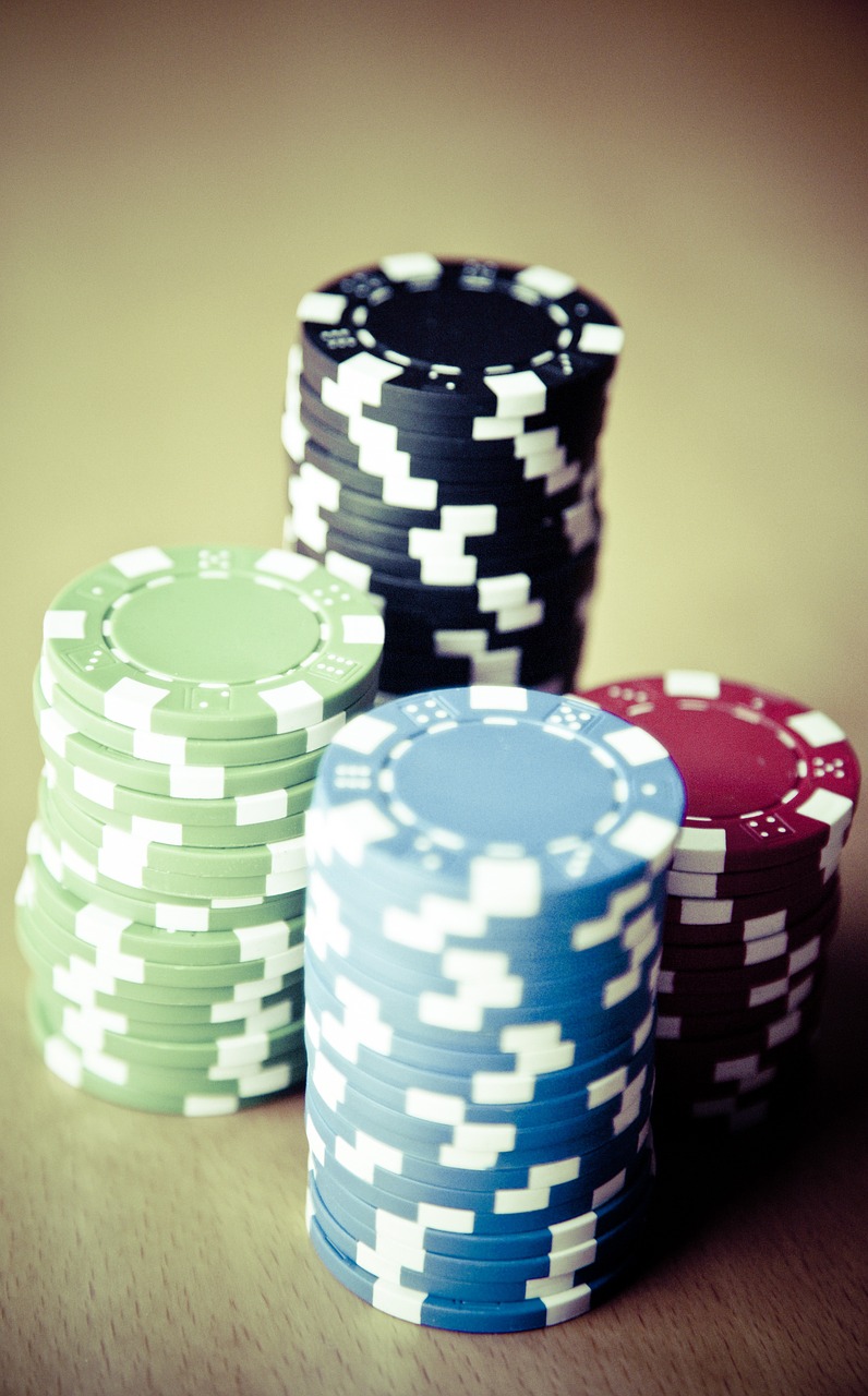 Pokeris, Lustai, Azartiniai Lošimai, Kazino, Pelnas, Pokerio Žaidimas, Žaisti, Kortelės, Laimėti, Kortų Žaidimas