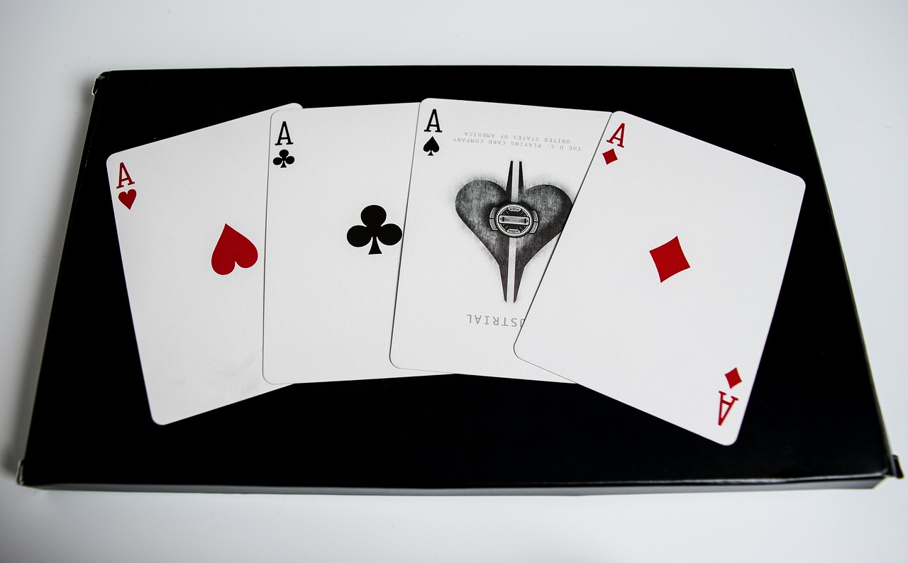 Pokeris, Raidės, Denio, Kazino, Pinigai, Atsitiktinai, Kaip, Dobilas, Širdis, Sėkmės