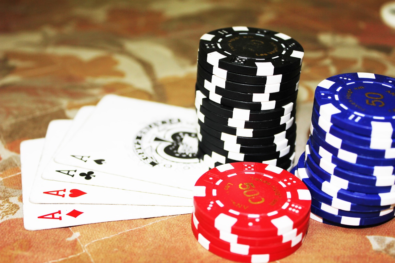 Pokeris, Kortelės, Tūzai, Lustai, Azartiniai Lošimai, Kazino, Laimėti, Žaidimas, Sėkmė, Rizika