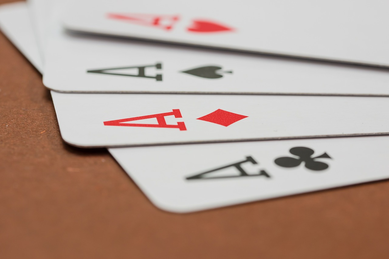 Pokeris, Kortų Žaidimas, Žaisti Pokerį, Azartiniai Lošimai, Kortelės, Žaidžiu Kortomis, Širdis, Žaisti, Pik, Deimantai