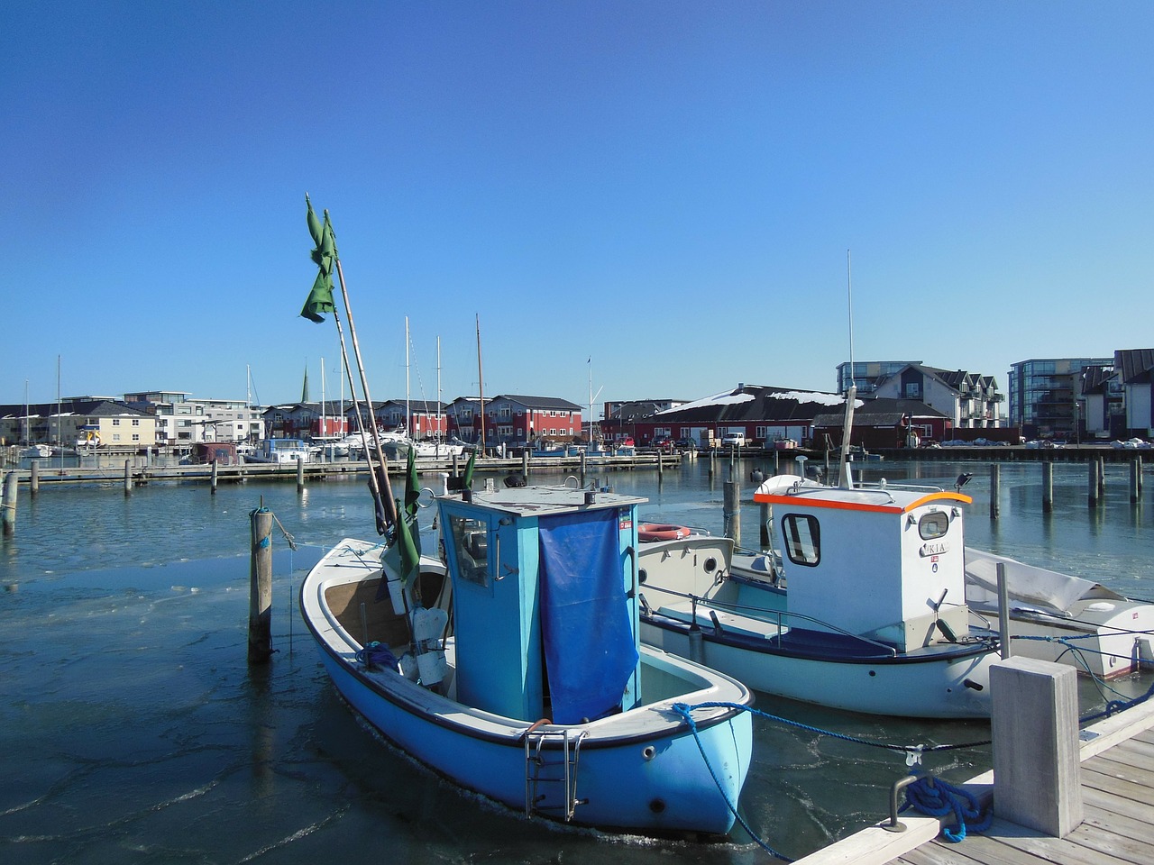 Uostas, Marina, Uostas, Žvejybos Laivai, Žvejyba, Mėlynas, Balta, Saulės Šviesa, Vanduo, Atmosfera