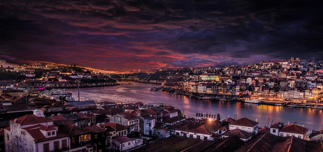 Porto, Miestas, Portugal, Istorinis Miestas, Rio, Upė Douro, Pastatai, Bokšto Dvasininkai, Turistinis, Sukilėlių Valtys