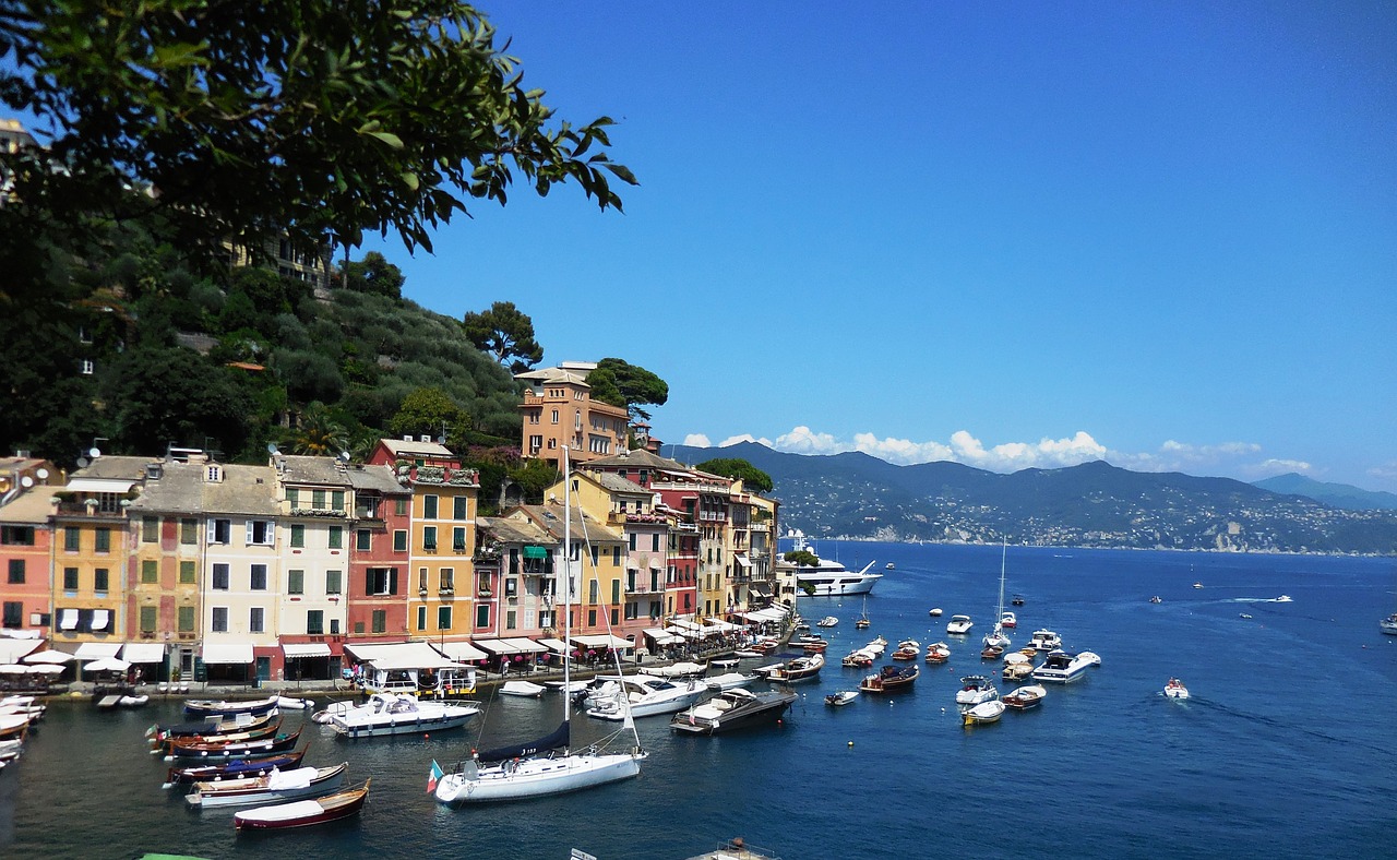 Portofino,  Italy,  Italian Riviera,  Jūra,  Vanduo,  Miestas,  Uostas,  Valtis,  Be Honoraro Mokesčio, Nemokamos Nuotraukos