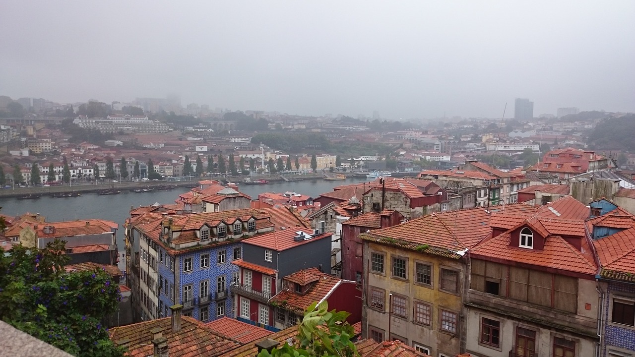 Portugal, Porto, Architektūra, Rūkas, Stogai, Miestas, Pastatai, Namai, Upė, Miestas