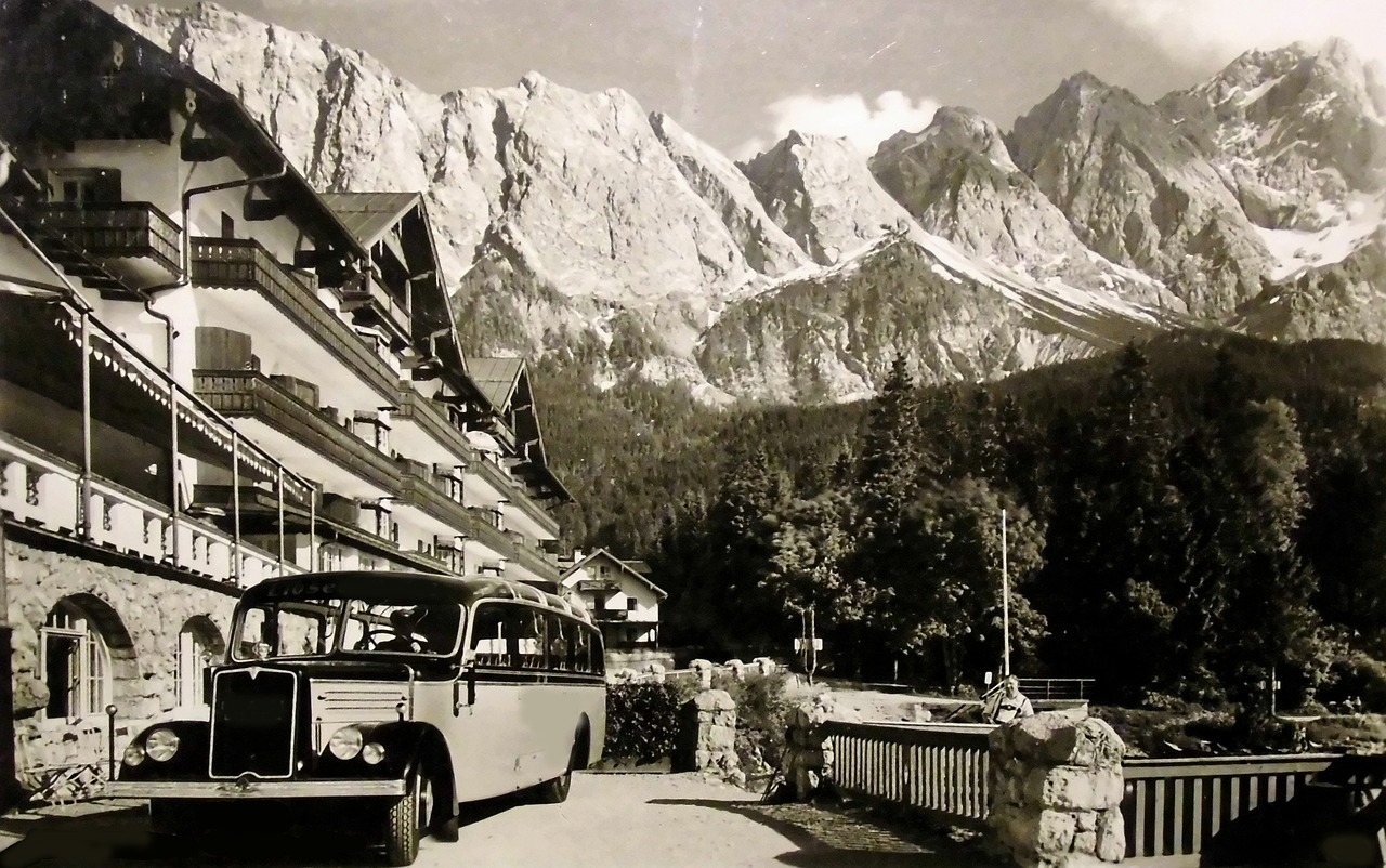 Atvirukas, Kalnas, Zugspitze, Aukščiausiojo Lygio Susitikimas, Panorama, Autobusas, Sniegas, Rokas, Namai, Kalnų Peizažas