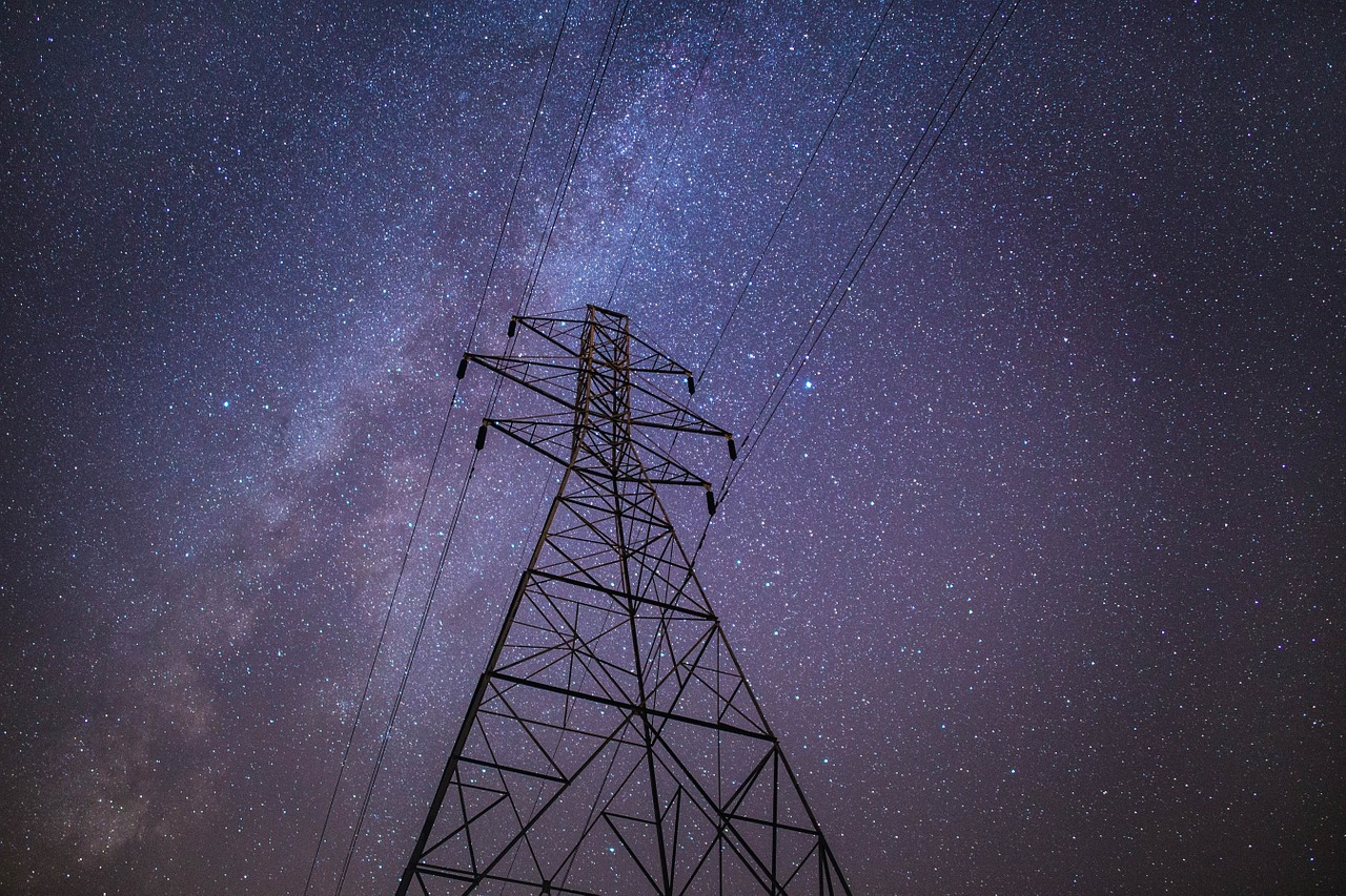 Elektros Laidai, Naktis, Žvaigždės, Dangus, Erdvė, Galaktika, Vakaras, Nemokamos Nuotraukos,  Nemokama Licenzija