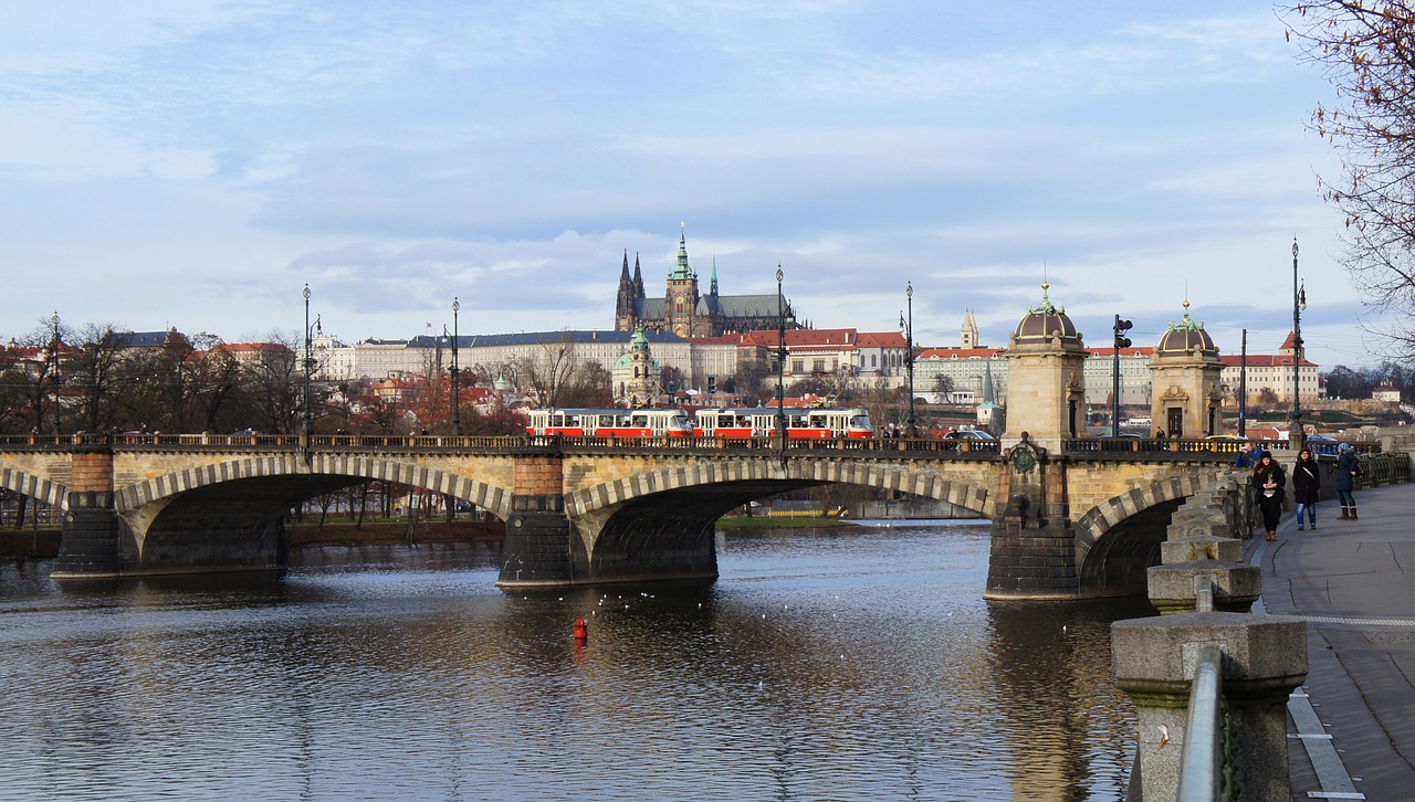 Prague, Prague Pilis, Vltava, Upė, Tiltas, Čekijos Respublika, Miestas, Nemokamos Nuotraukos,  Nemokama Licenzija