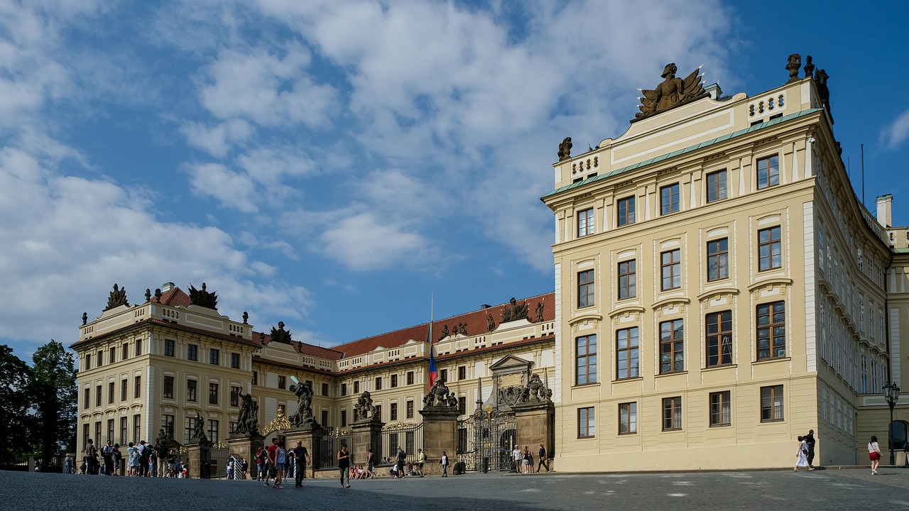 Prague, Čekijos Respublika, Prague Pilis, Architektūra, Praha, Fasadas, Istorinis Miestas, Lankytinos Vietos, Rūmai, Nemokamos Nuotraukos