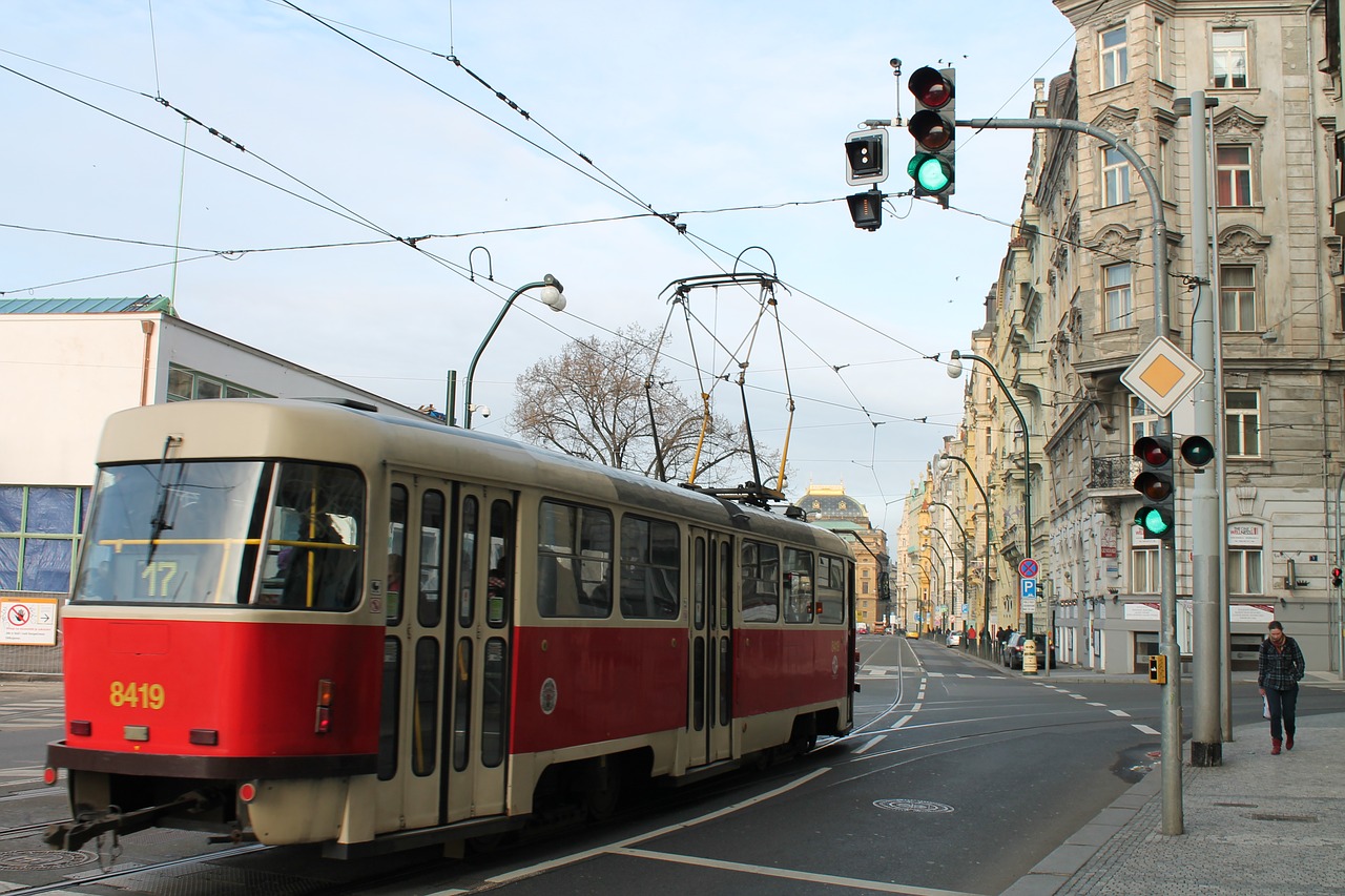 Praha,  Miestas,  Miesto,  Europa,  Downtown,  Gatvė Automobilių,  Gatvė,  Transportas,  Transportas, Nemokamos Nuotraukos