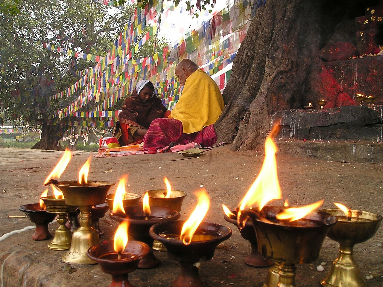 Maldos Vėliavos, Žvakės, Malda, Budizmas, Lumpini, Nepalas, Nemokamos Nuotraukos,  Nemokama Licenzija