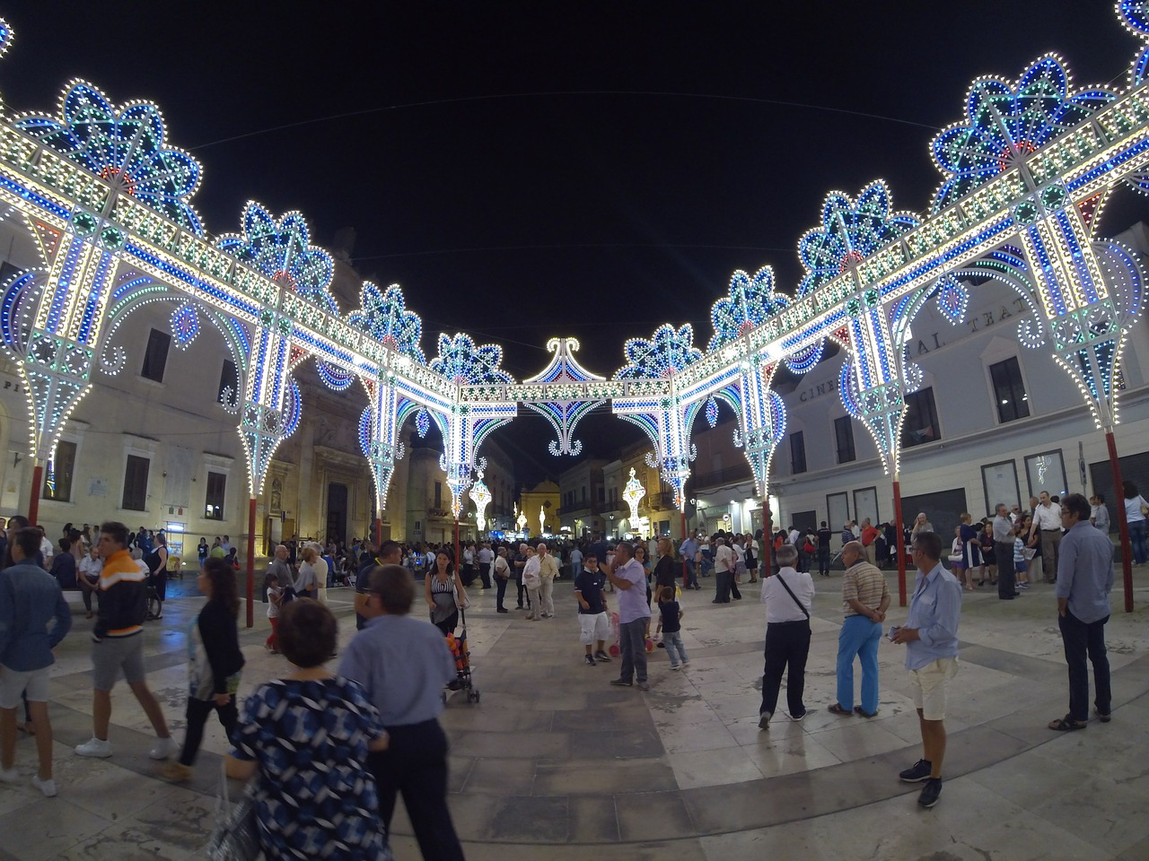 Puglia, Žibintai, Italy, Miesto Aikštė, Architektūra, Europa, Kelionė, Ispanų, Šviesa, Turizmas