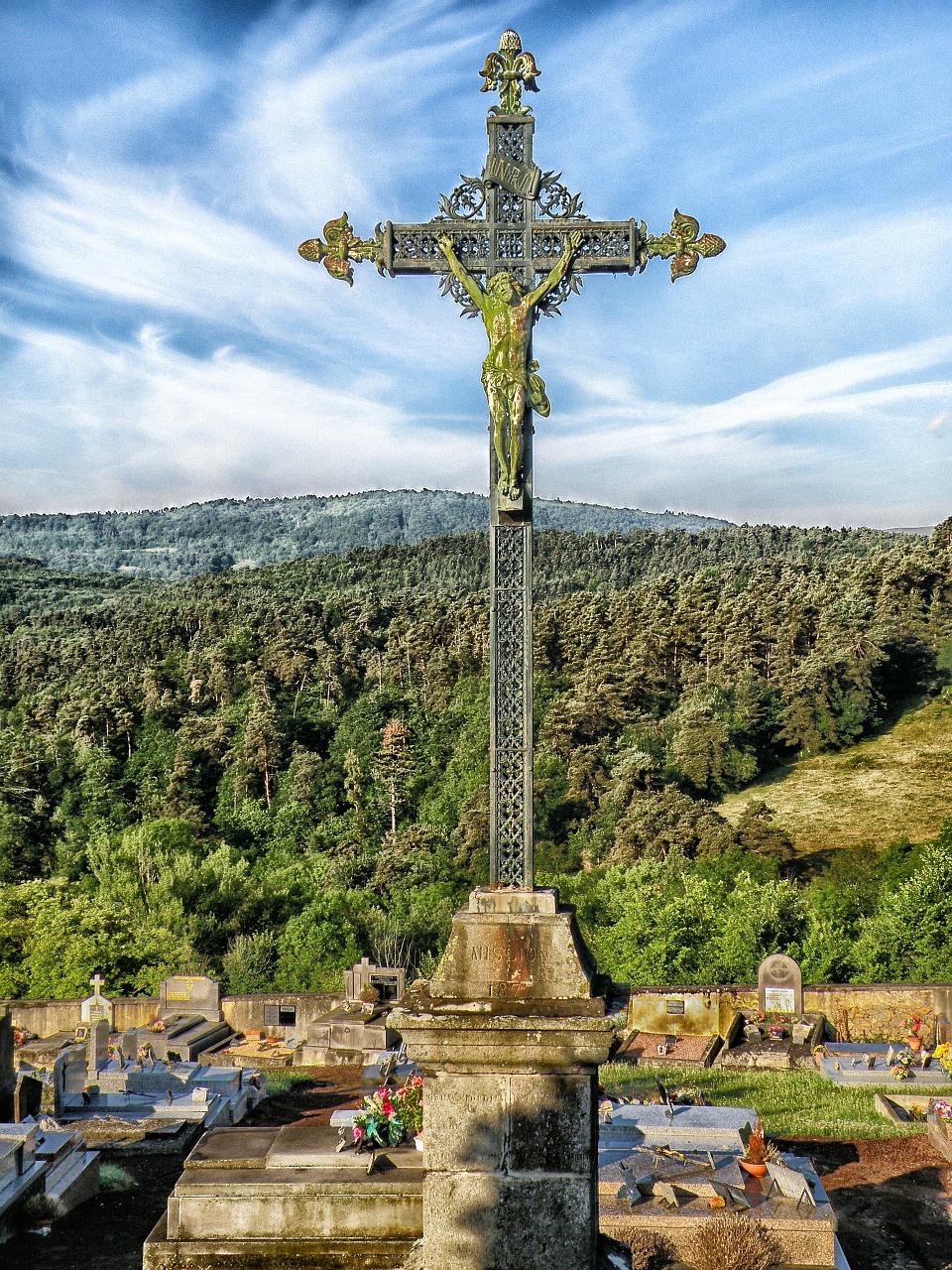 Puy-De-Dome, France, Kirsti, Jėzus Kristus, Religinis, Dangus, Debesys, Miškas, Medžiai, Miškai