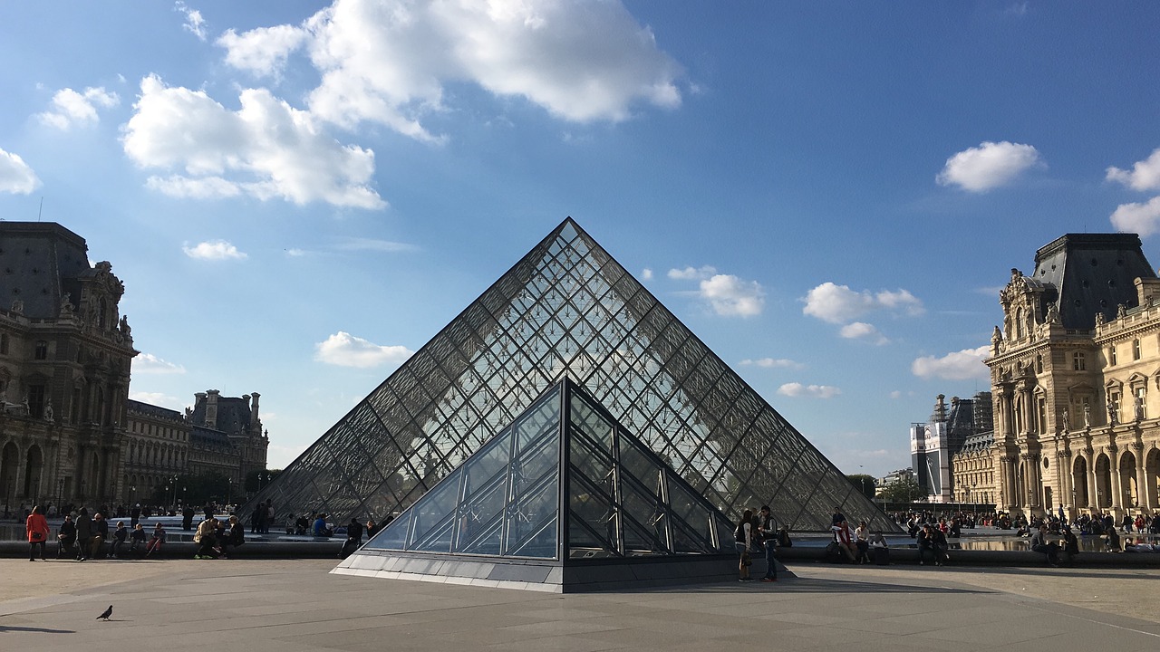 Piramidės, Muziejus, Lova, Stiklo Piramidė, Paris, Dangus, Šviesa, Stiklas, Architektūra, Nemokamos Nuotraukos