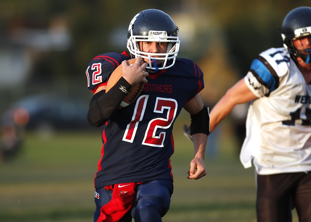 Quarterback, Bėgikas, Amerikietiškas Futbolas, Futbolo Žaidimas, Sportas, Varzybos, Žaidimas, Bėgimas, Vidurinė Mokykla, Čempionas