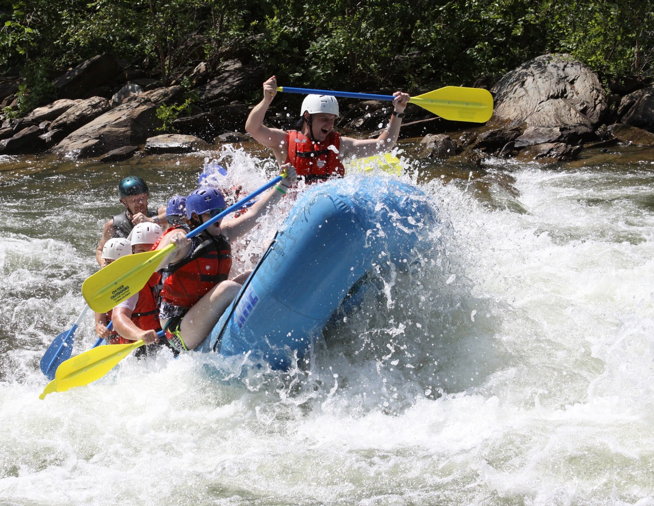 Rafting, Baltas Vanduo, Upė, Sportas, Nuotykis, Šalmas, Irklas, Valtis, Linksma, Gamta