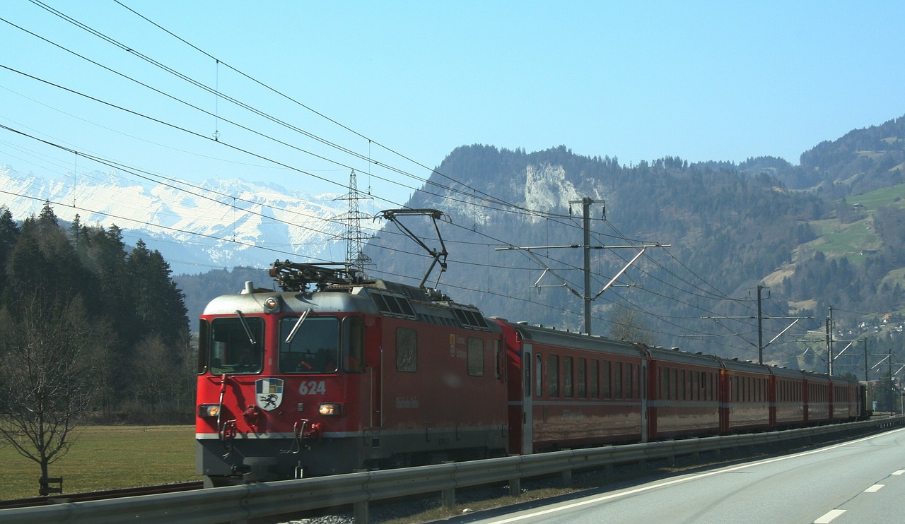 Geležinkelis, Atrodė, Traukinys, Lokomotyvas, Transportas, Eismas, Gleise, Traukinio Vairuotojas, Šveicarija, Keleivių Transportas