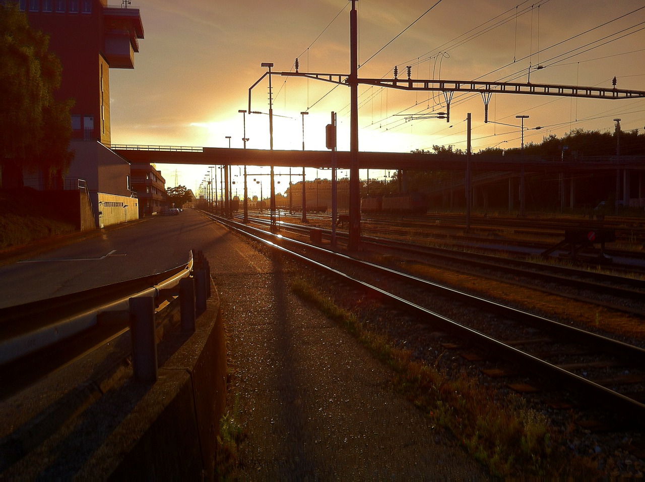 Geležinkelis, Traukinių Stotis, Geležinkelio Bėgiai, Trasa, Atrodė, Transportas, Šveicarija, Mėsa, Abendstimmung, Elektrinis