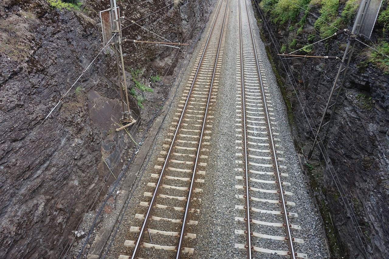 Geležinkelis, Geležinkelio Linijos, Kelionė, Keliauti, Kelionė, Kelyje, Jūrų Transportas, Transportas, Lokomotyvas, Geležinkelis