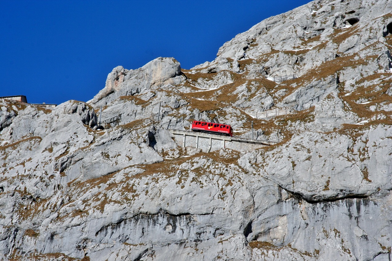 Geležinkelis, Status Šlaitas, Šveicarija, Pilatus, Alpės, Kalnai, Kraštovaizdis, Akmenys, Aukštis, Saugumas