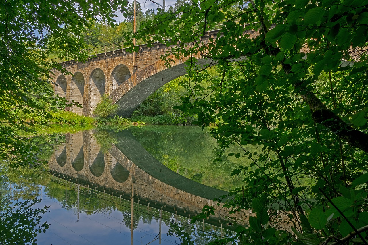 Geležinkelio Tiltas,  Akmens Tiltas,  Tiltas,  Veidrodinis,  Apvalios Arkos,  Architektūra,  Vanduo, Nemokamos Nuotraukos,  Nemokama Licenzija