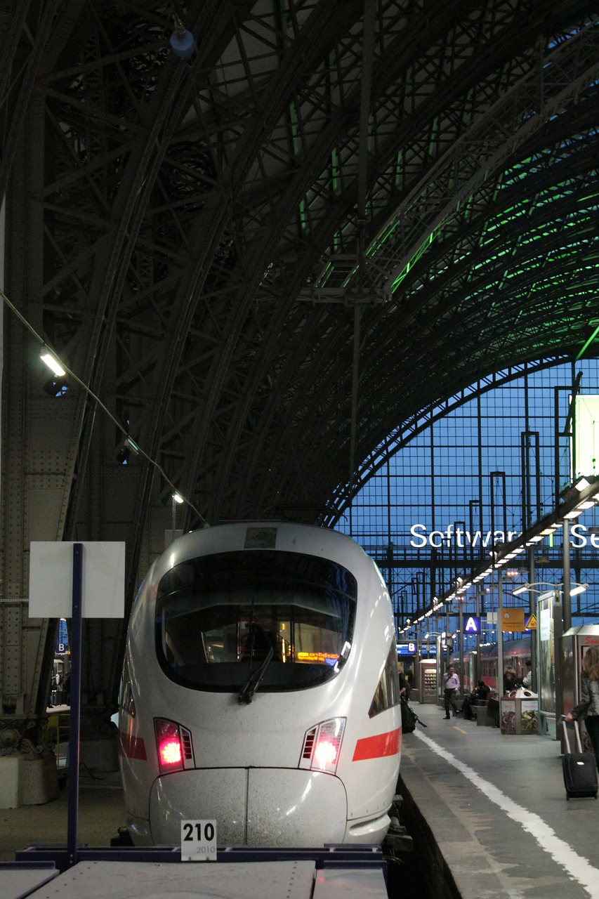 Traukinių Stotis, Frankfurtas, Traukinys, Ledas, Deutsche Bahn, Kongresas, Nuotolinė Stotis, Architektūra, Kelionė, Transportas