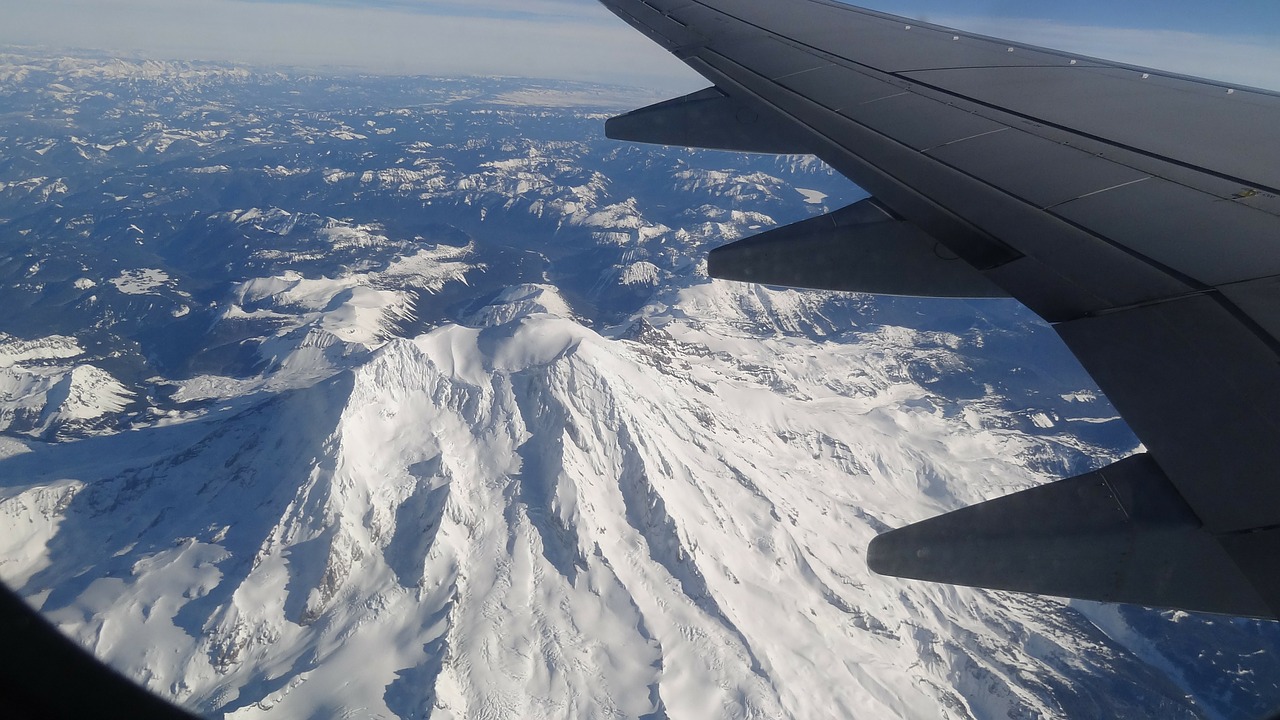 Rainier, Mt, Kalnas, Kalnas, Vulkanas, Sniegas, Snowclad, Vaizdas, Antena, Lėktuvas