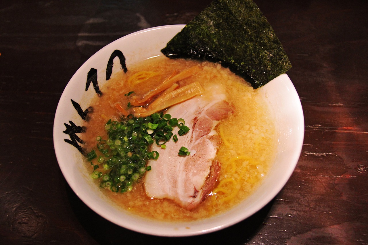 Ramen, Makaronai, Karštas, Skanus, Sriuba, Skanus, Svogūnai, Sepijos, Žiema, Japonija