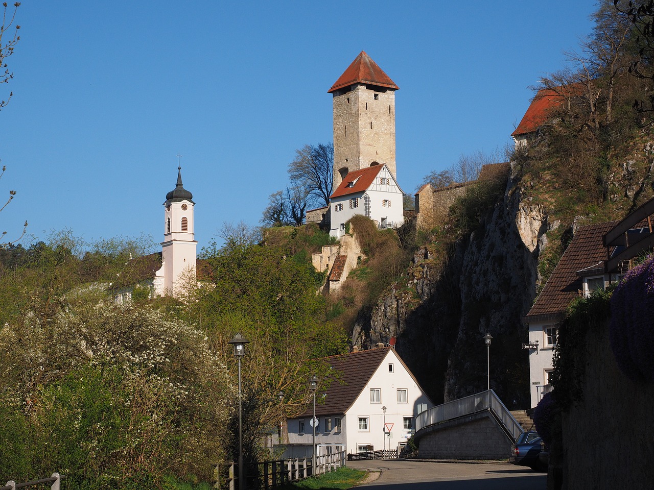 Rehtensteinas, Bendruomenė, Kaimas, Alb Donau Ratas, Baden Württemberg, Pilis, Pilis Rehtensteinas, Rehtensteino Griuvėsiai, Pilies Akmuo, Sugadinti