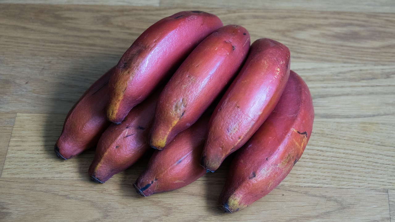 Raudona Banana, Bananas, Vaisiai, Šviežias, Sveikas, Ekologiškas, Atogrąžų, Žaliavinis, Mityba, Saldus