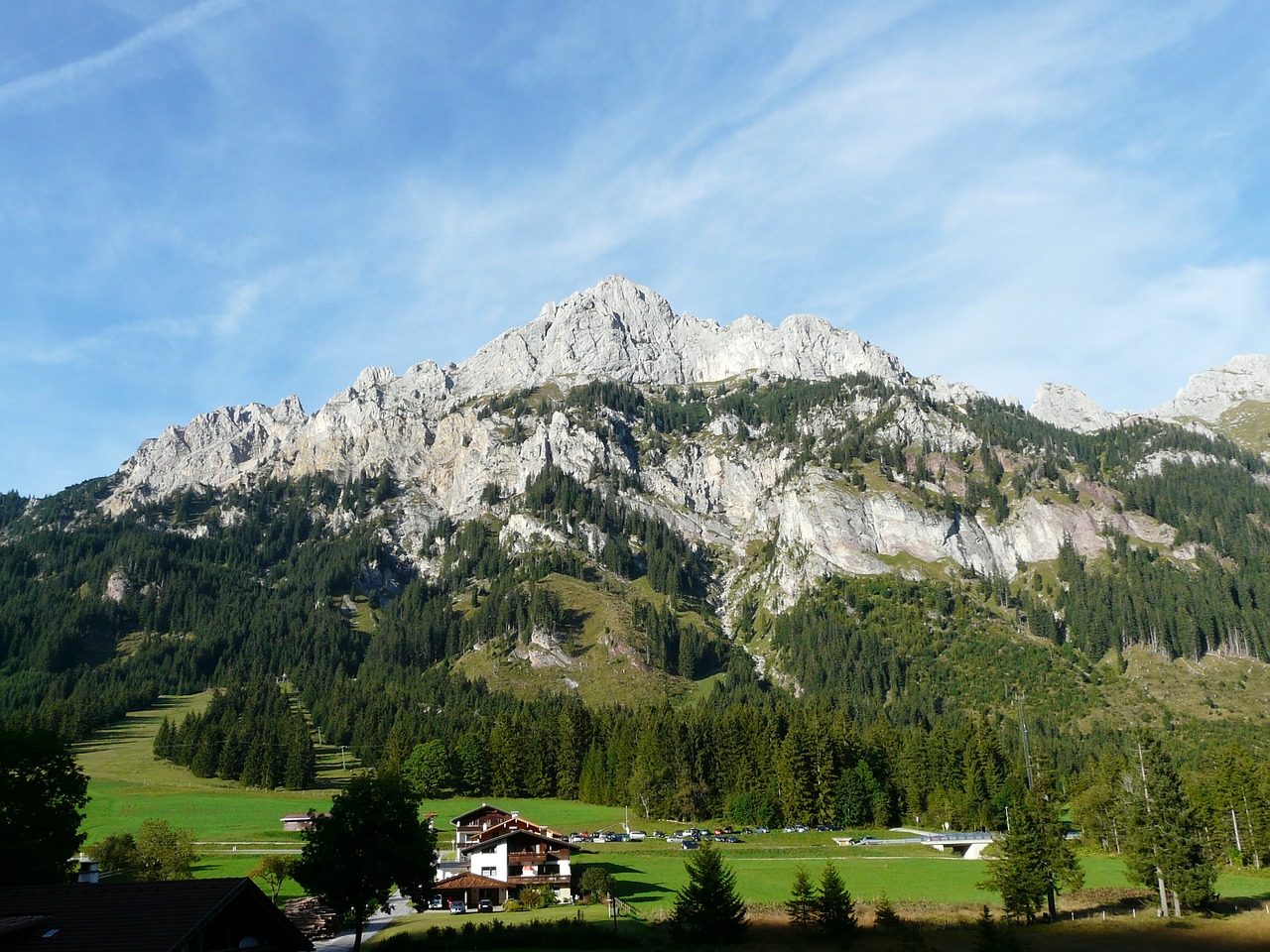 Raudona Flüh, Kalnas, Nesselwängle, Allgäu Alpės, Alpių, Tannheim, Kraštovaizdis, Idilija, Nemokamos Nuotraukos,  Nemokama Licenzija