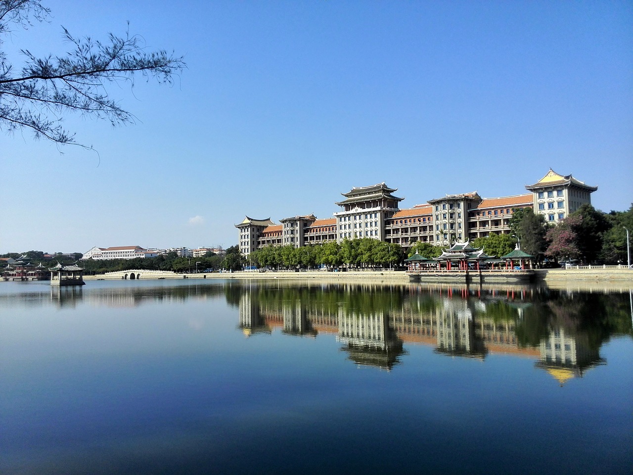 Atspindys, Xiamenas, Būsto Projektavimas, Ramus Ežeras, Europietiškas Dizainas, Miestas, Kaimas, Nemokamos Nuotraukos,  Nemokama Licenzija