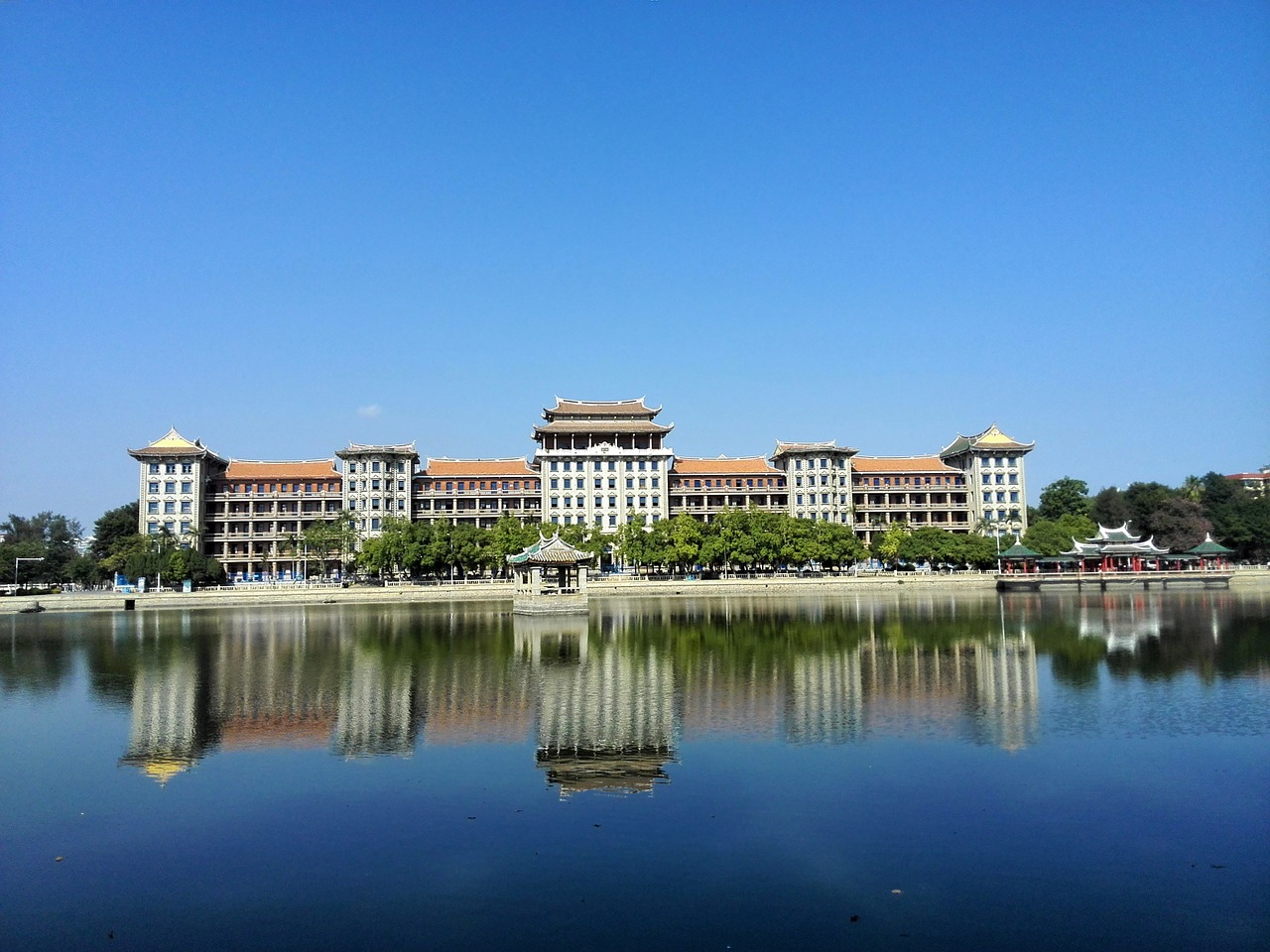 Atspindys Vandenyje, Fujian Xiamen, Būsto Projektavimas, Ramus Ežeras, Europietiškas Dizainas, Nemokamos Nuotraukos,  Nemokama Licenzija