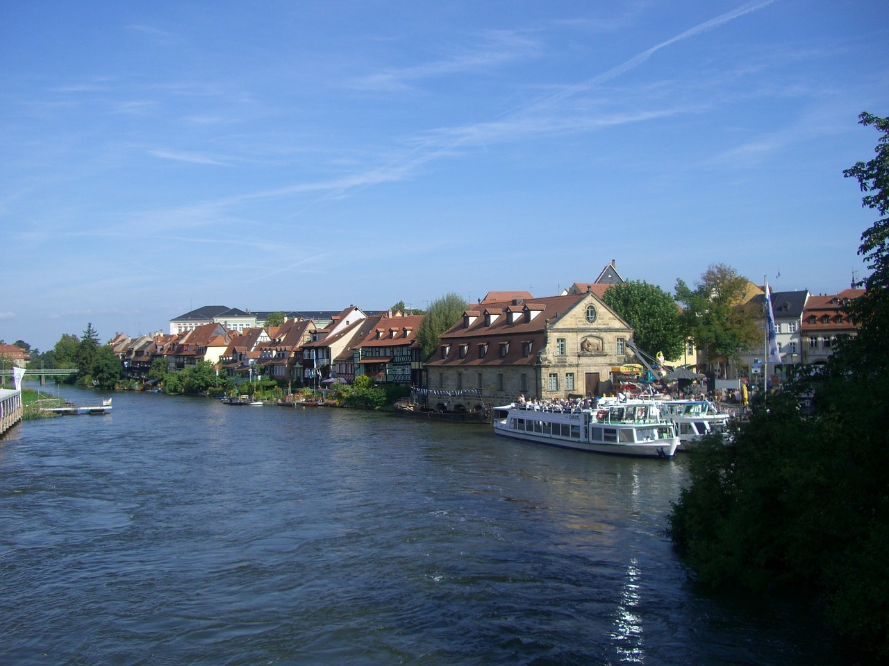 Regnitz, Upė, Maža Venecija, Eilių Namai, Laivas, Laivyba, Vanduo, Bamberg, Miestas Ant Upės, Dangus