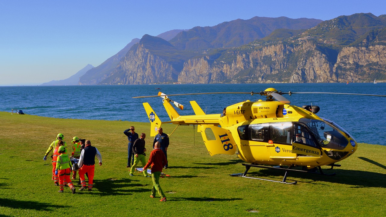 Gelbėjimas, Sraigtasparnis, Ežeras, Prato, Garda, 118 Skubios Pagalbos, 118, Skubus Atvėjis, Nemokamos Nuotraukos,  Nemokama Licenzija