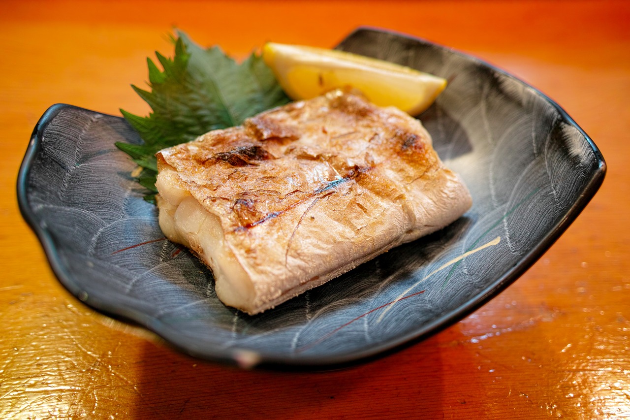 Restoranas, Virtuvė, Maistas, Mityba, Žuvis, Žuvies Patiekalai, Kepta Žuvis, Japonų Maistas, Japonijos Maistas, Kriaušių Žuvis