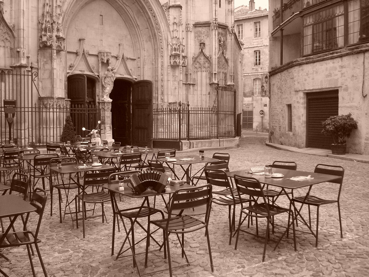 Restoranas, Avignon, Bažnyčia, Nemokamos Nuotraukos,  Nemokama Licenzija
