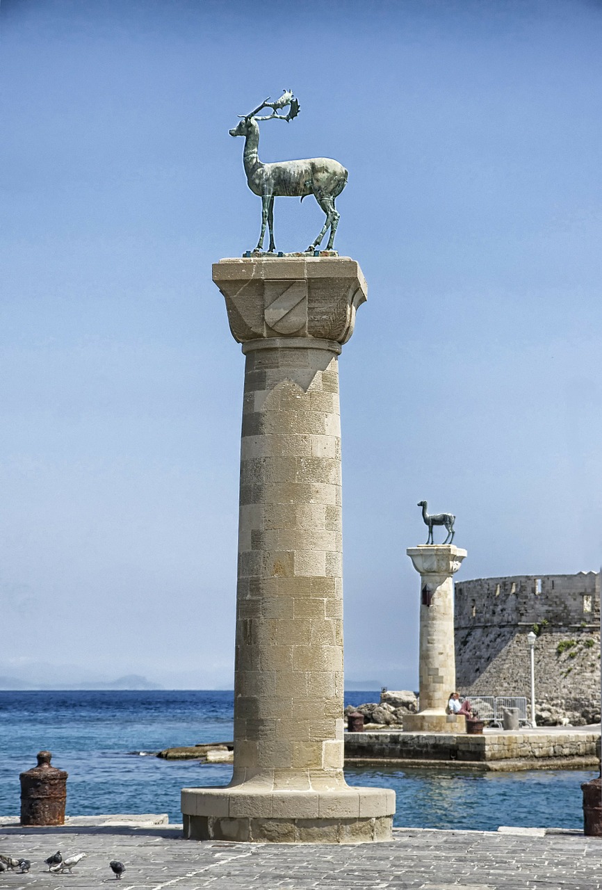 Rhodes, Graikija, Uostas, Uostas, Vanduo, Dangus, Debesys, Paminklai, Skulptūros, Įėjimas