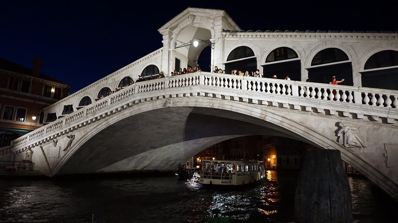 Rialto Tiltas, Tiltas, Venecija, Kanalas, Architektūra, Italy, Pastatas, Rialto, Kelionė, Senamiestis