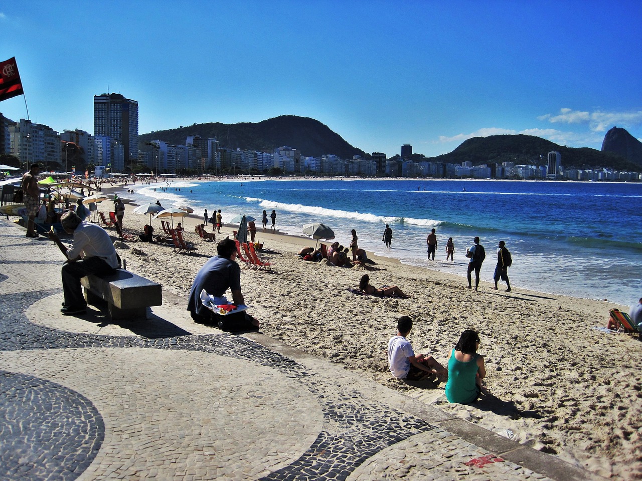 Rio, Prie Copacabana, Vaizdas Į Cukranendrių Kalną, Papludimys, Vanduo, Jūra, Banga, Žmogus, Žmonės Paplūdimyje, Gražus