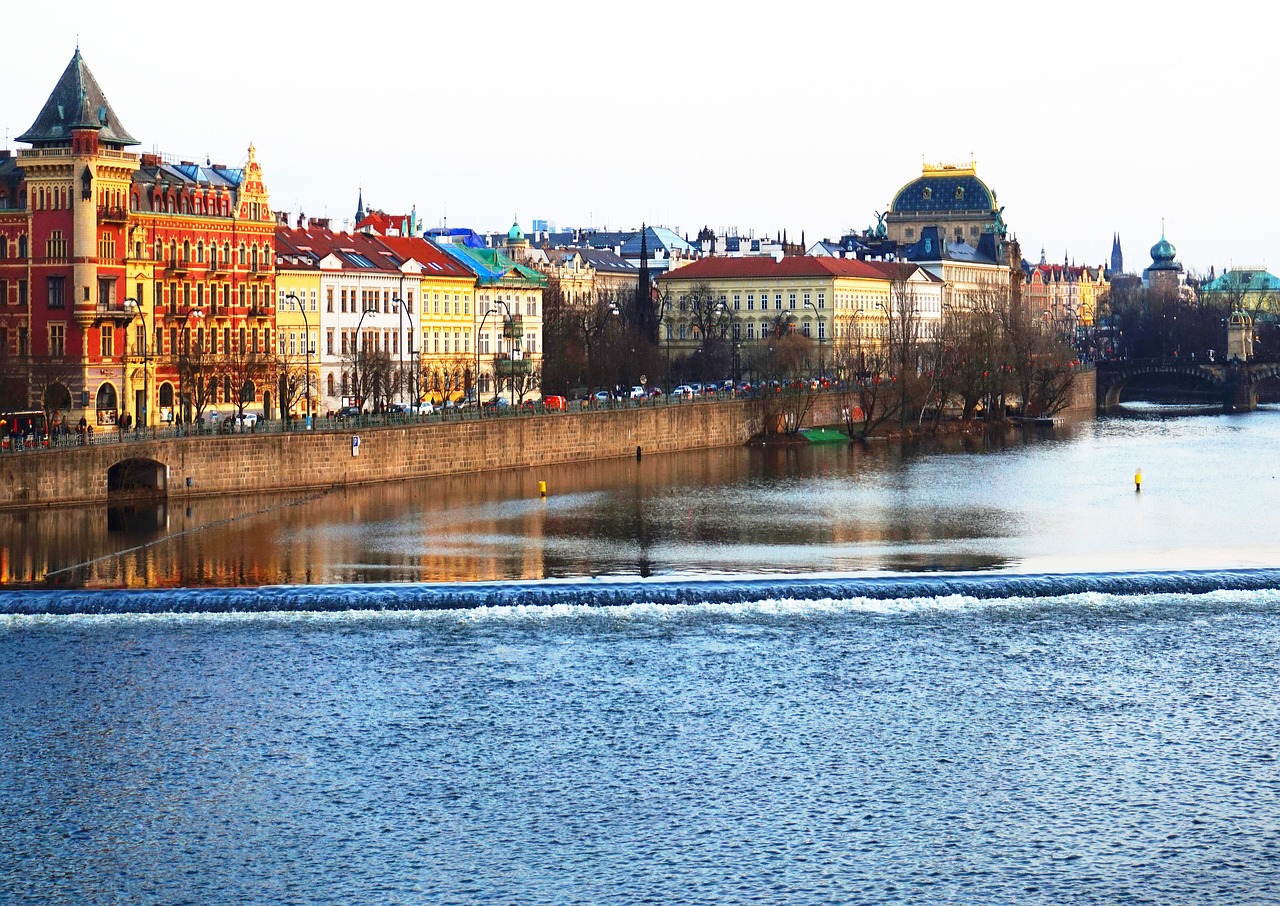 Upė,  Praha,  Čekija,  Krantinė,  Teatras,  Namas,  Vandens,  Miestas, Nemokamos Nuotraukos,  Nemokama Licenzija