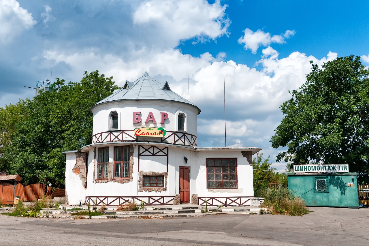 Kelias, Kavinė, Miestas, Ternopilis, Тернопіль, Ukraina, Saulė, Mėlynas, Dangus, Nemokamos Nuotraukos