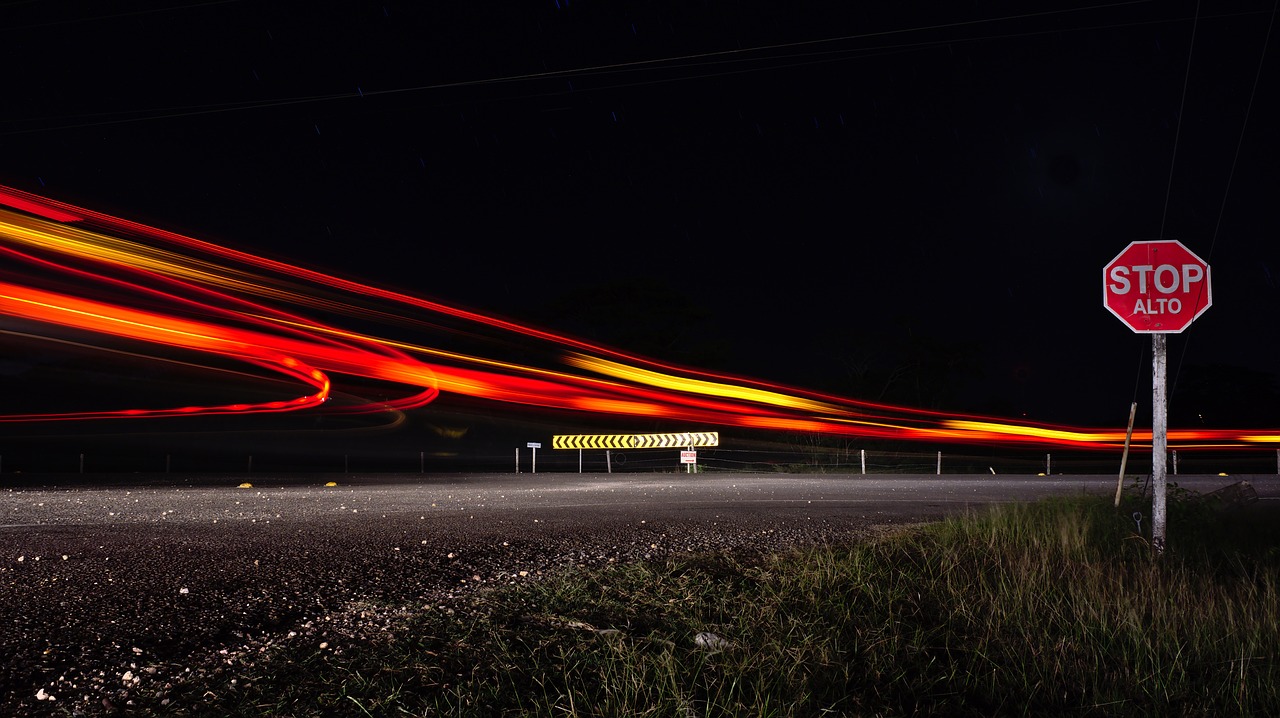 Kelių,  Eismo,  Transportavimo Sistema,  Highway,  Gatvė,  Stop Ženklas,  Kelio Ženklas,  Žibintai,  Šviesos Takai,  Dangos