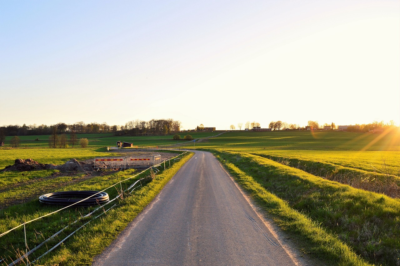 Kelių,  Osudden,  Värnamo,  Švedija,  Laukas,  Eiti,  Saulėlydžio,  Namas,  Himmel,  Asfalto