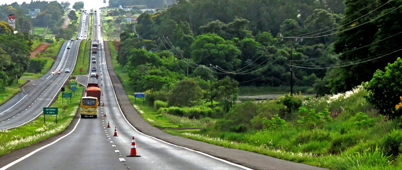 Kelias, Br-277, Paraná, Išsinuomoti Automobilį, Kelias, Važiuoti, Žalias, Miškas, Asfaltas, Nemokamos Nuotraukos
