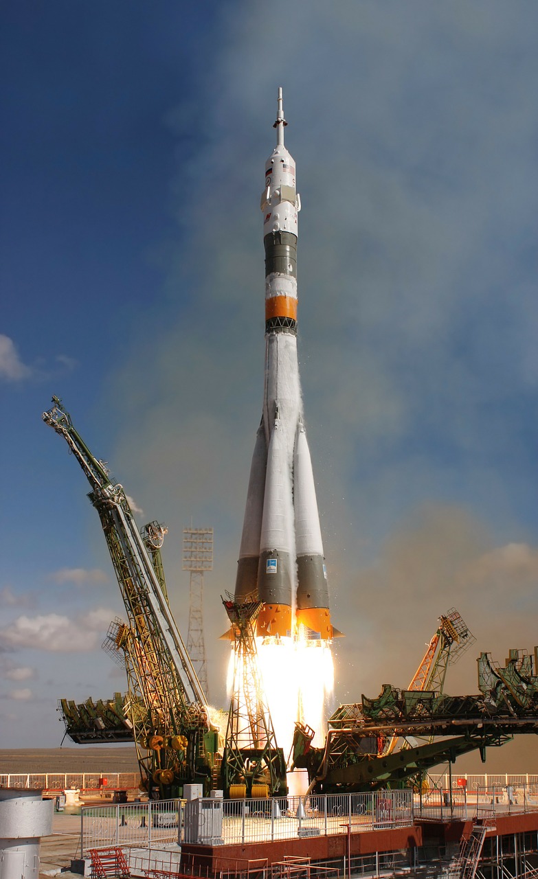 Raketų Paleidimas, Raketa, Kilti, Soyuz, Kosmoso Kelionės, Vairuoti, Padidinti, Pagreitis, Gravitacija, Gravitacija