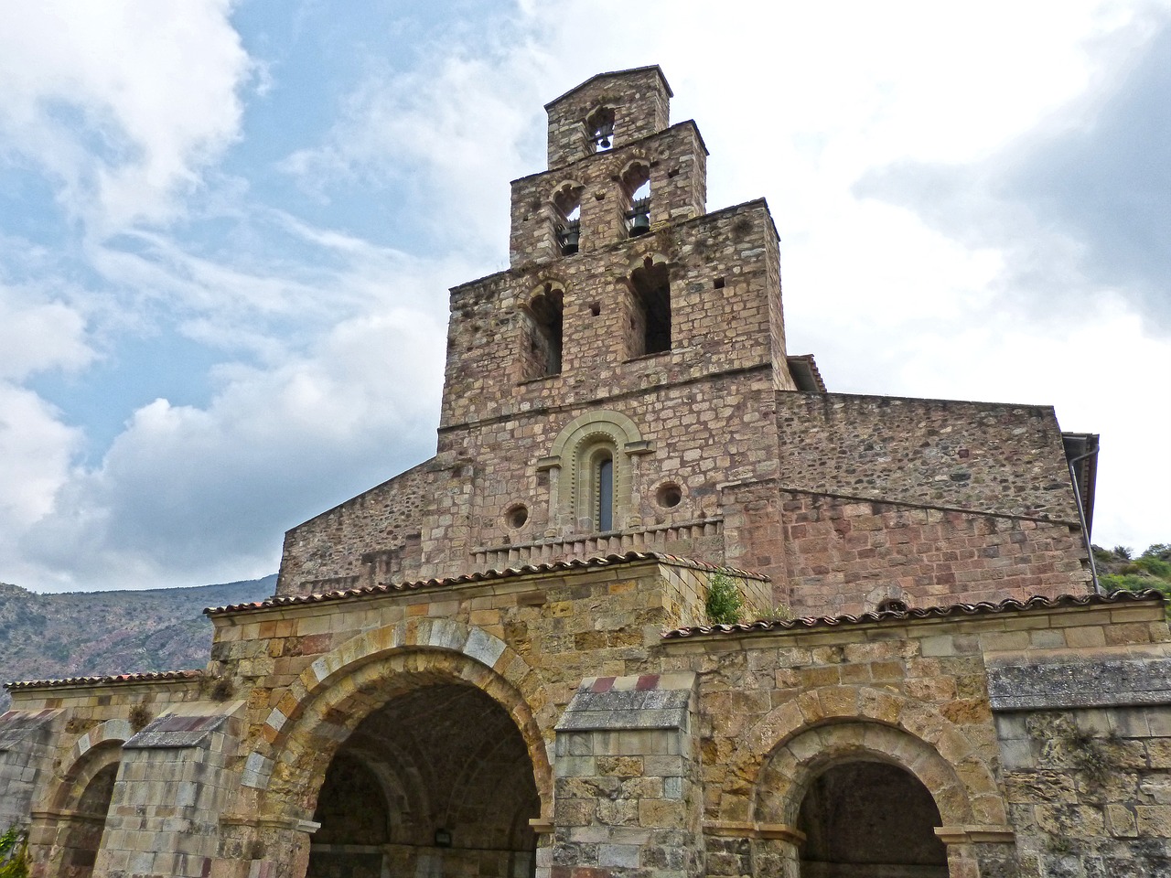 Romanesque, Vienuolynas, Varpinė, Gerri Druskos, Pilorai Suvereni, Pyrenee Catalunya, Nemokamos Nuotraukos,  Nemokama Licenzija
