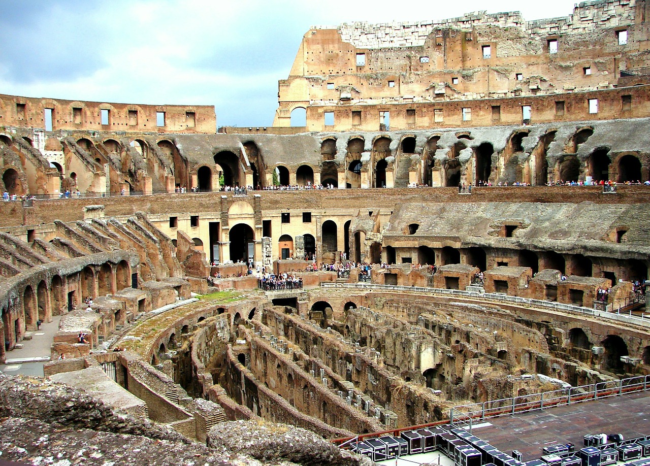 Roma, Kolosas, Interjeras, Colosseum Interjeras, Turizmas, Italy, Paminklas, Senovinis, Senovės Struktūros, Pastatas
