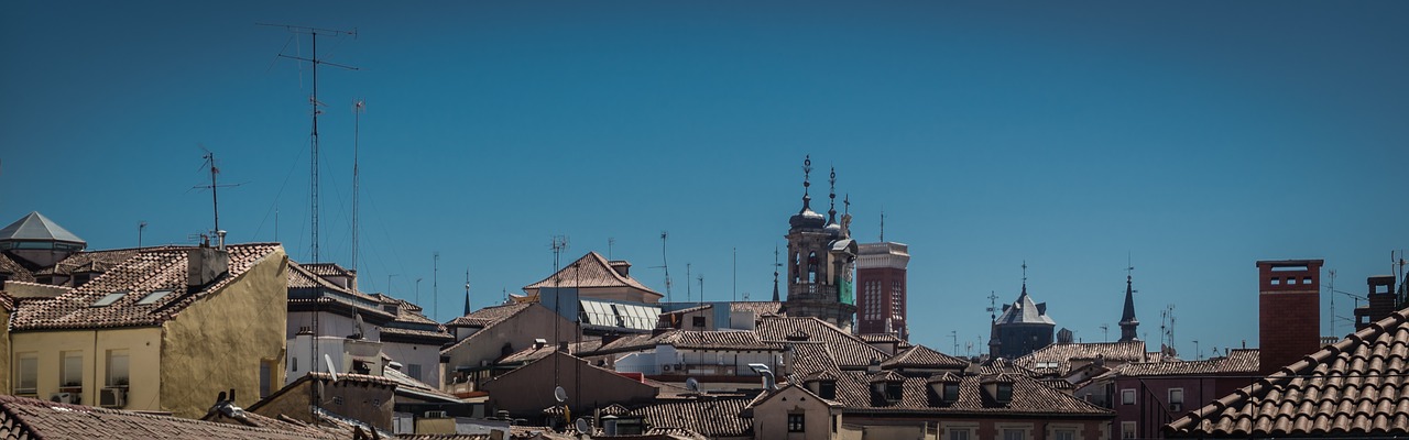 Stogai, Antenos, Debesys, Dangus, Panoraminis, Madride, Senas, Texas, Kampanija, Nemokamos Nuotraukos