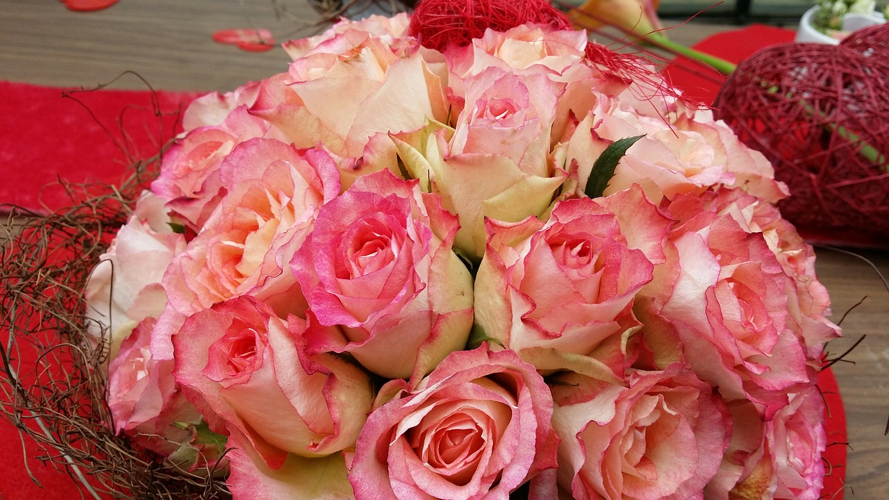 Rožės, Buquett, Augalas, Spalva, Romantiškas, Romantika, Motinos Diena, Rožinis, Rožių Šeimos, Nemokamos Nuotraukos