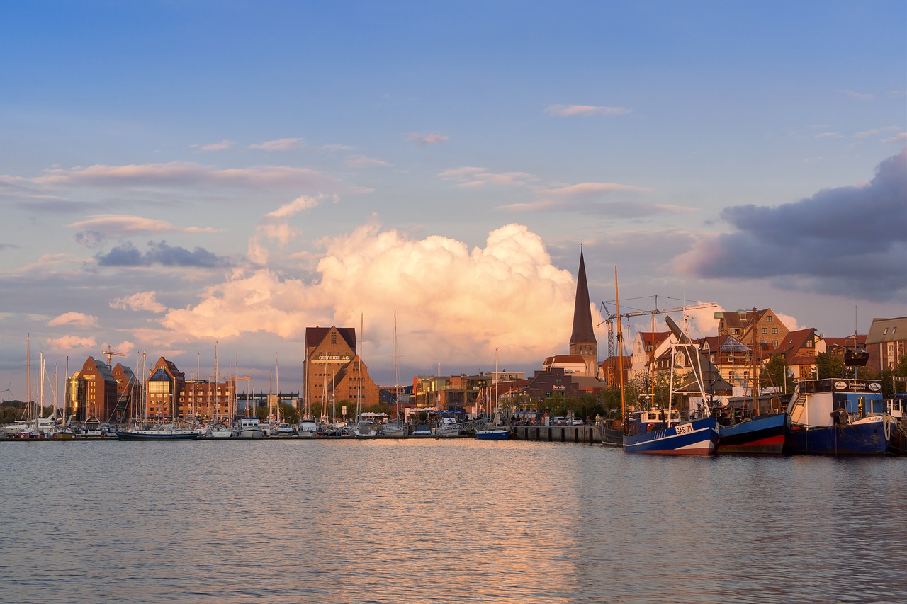 Rostock, Atmintis, Hanzos Miestas, Debesuota, Dangus, Debesis, Miesto Panorama, Ežeras, Įspėti Uosto Miestą, Miestas